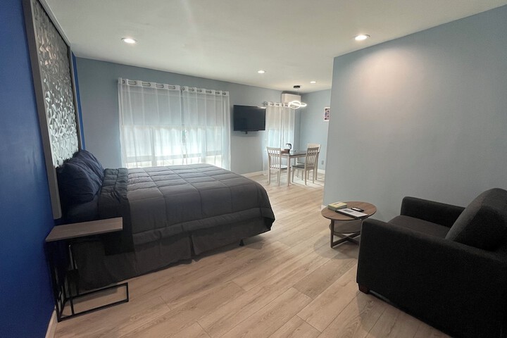 Room 12 of 89