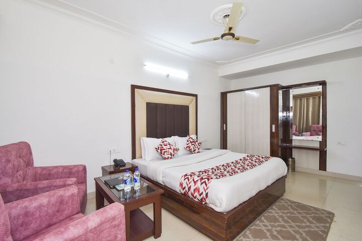 Room 5 of 25