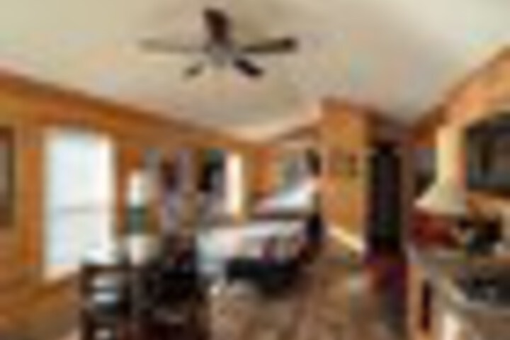 Room 26 of 390