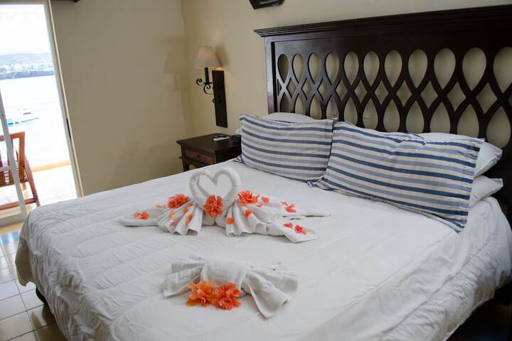 Room 3 of 60