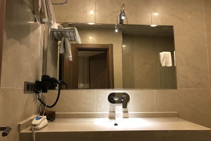Room 20 of 32