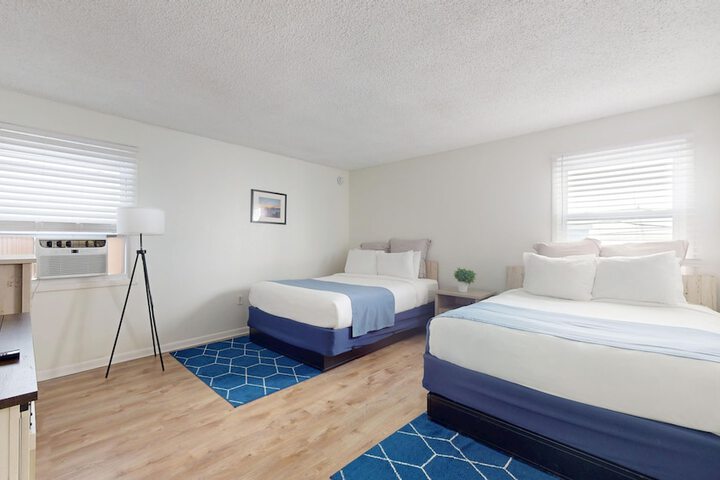 Room 10 of 105