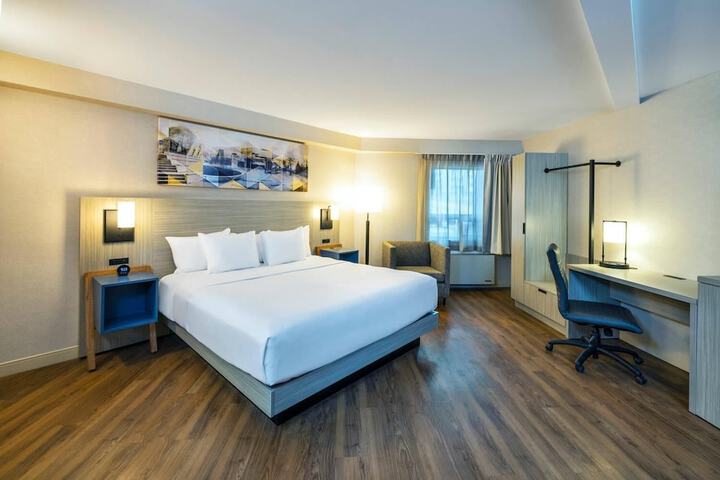 Room 21 of 41