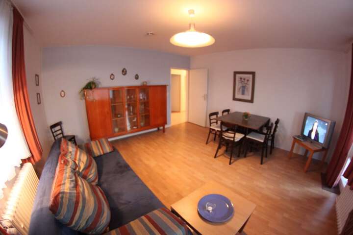 Room 22 of 38