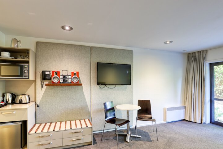 Room 47 of 106