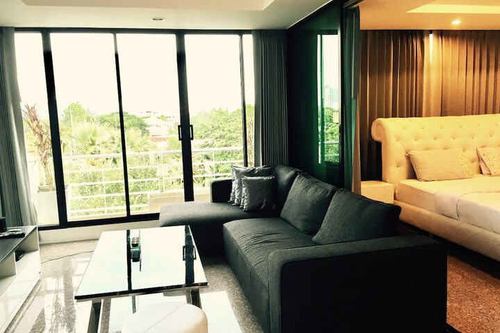 Room 17 of 39