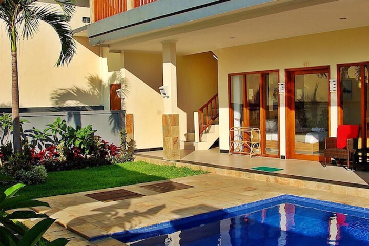 Hotel with Pool