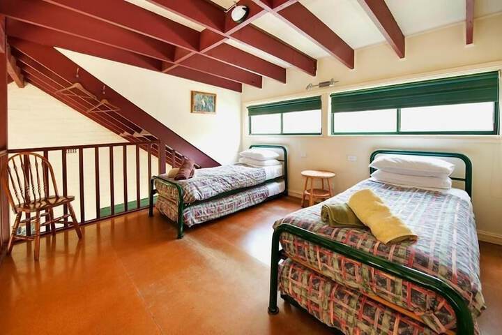 Room 3 of 21