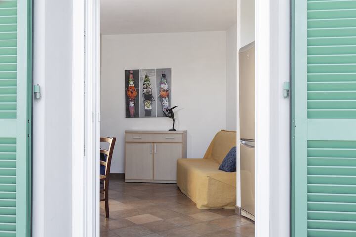 Room 11 of 24