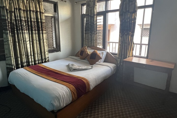 Room 9 of 52