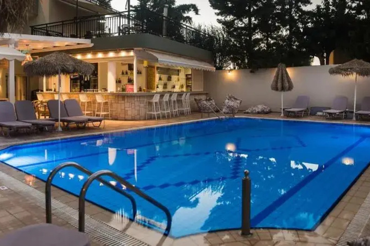 Pool 6 of 9
