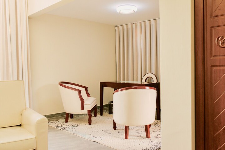 Room 14 of 64