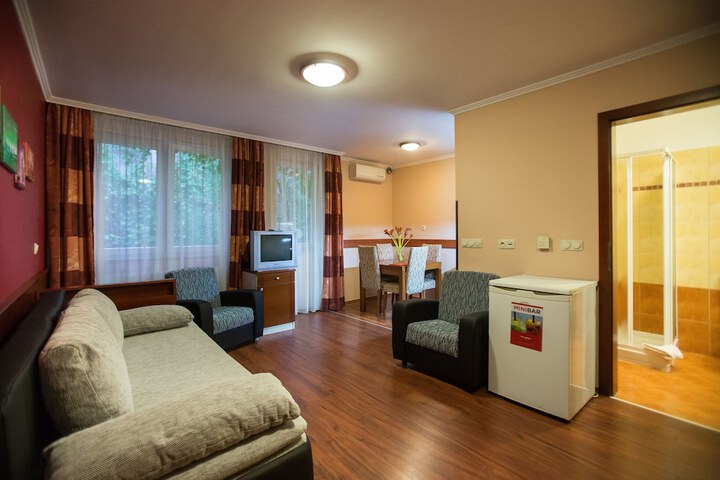 Room 105 of 153