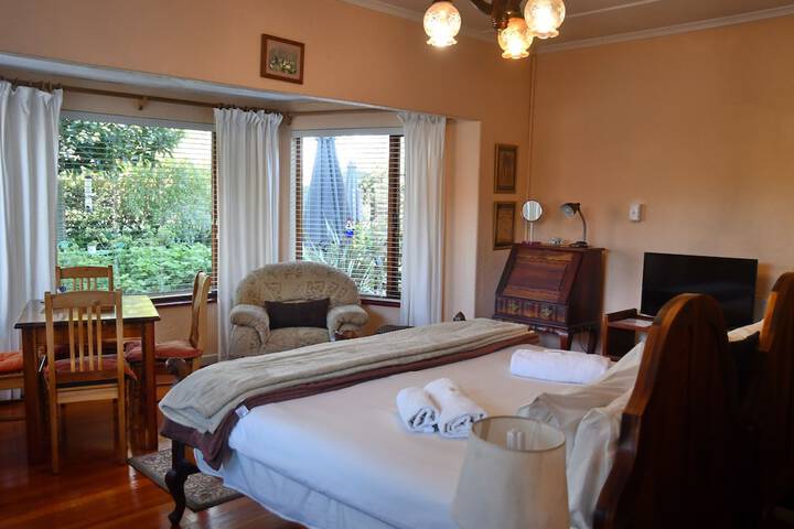 Room 15 of 76