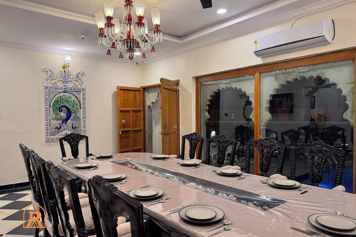 Dining 84 of 97
