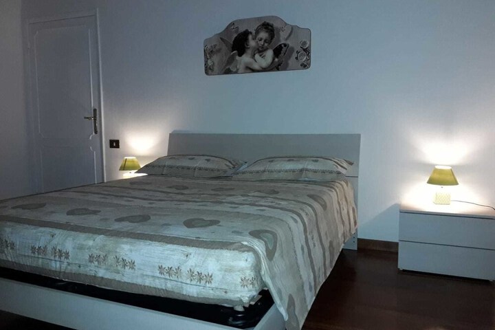 Room 9 of 39