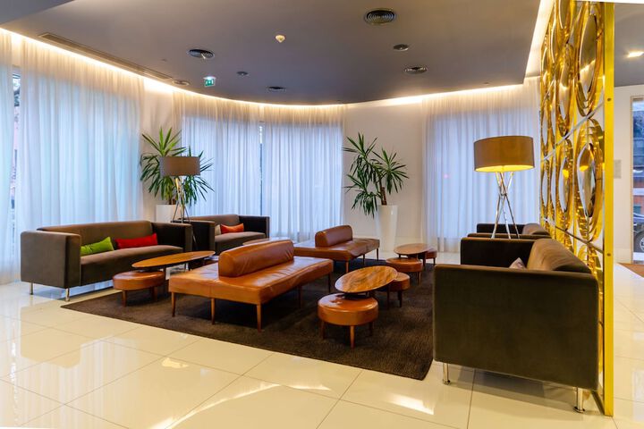 Guest Lobby
