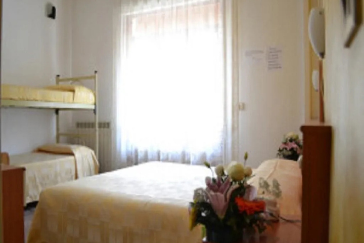 Room 2 of 12