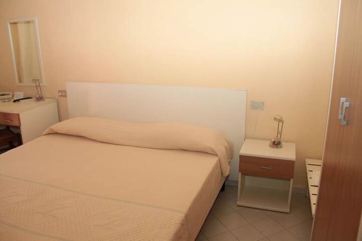 Room 8 of 46