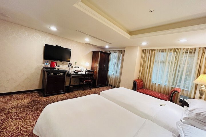 Room 55 of 216