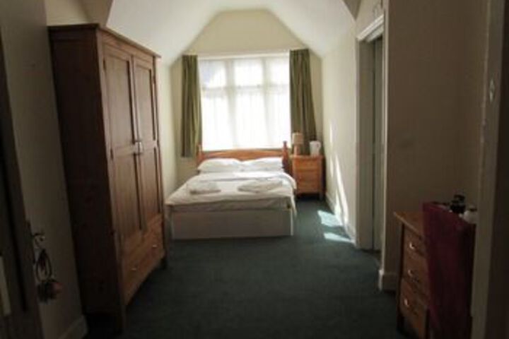 Room 13 of 24