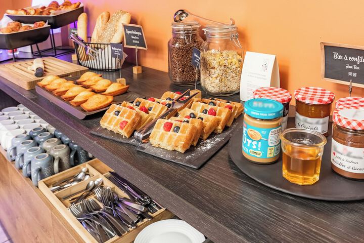 Breakfast buffet