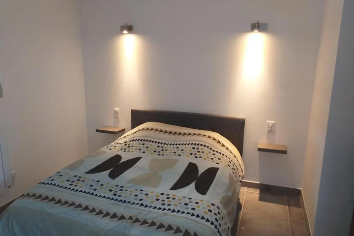 Room 3 of 11