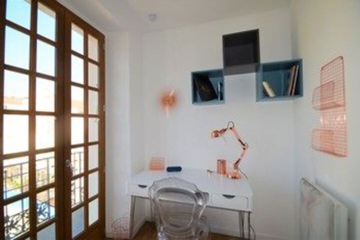 Room 11 of 21