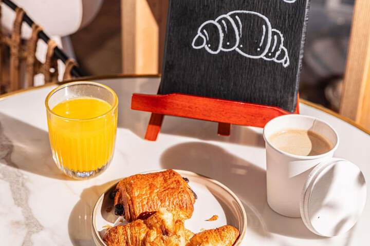 Breakfast/Coffee Service 73 of 93