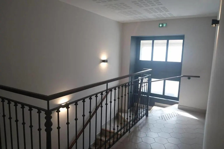 Room 7 of 10
