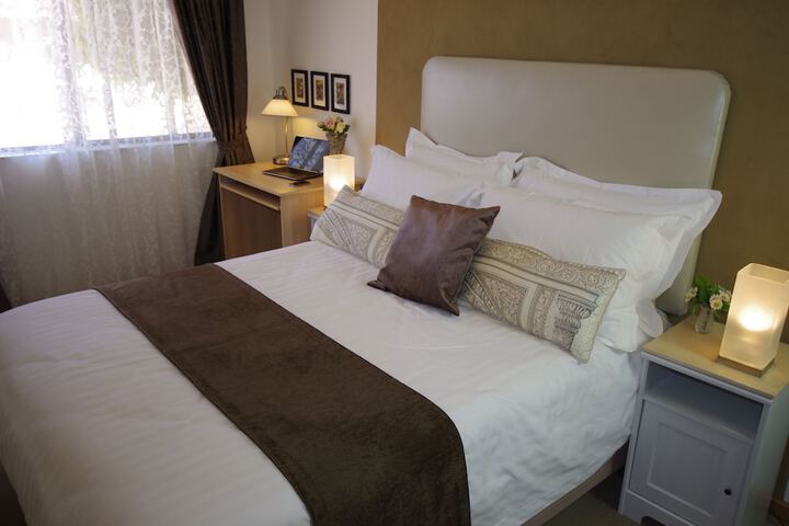 Room 4 of 36