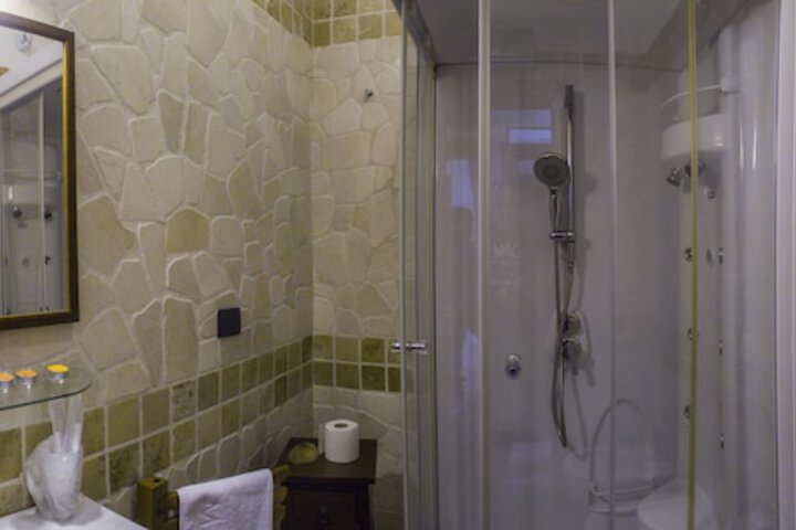 Room 159 of 247