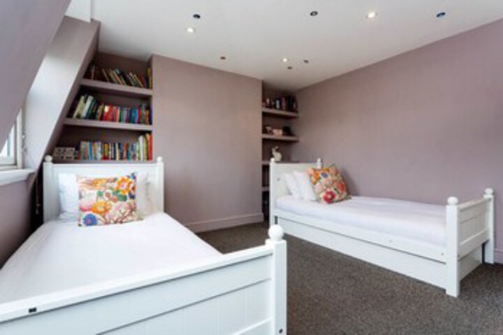 Room 22 of 28