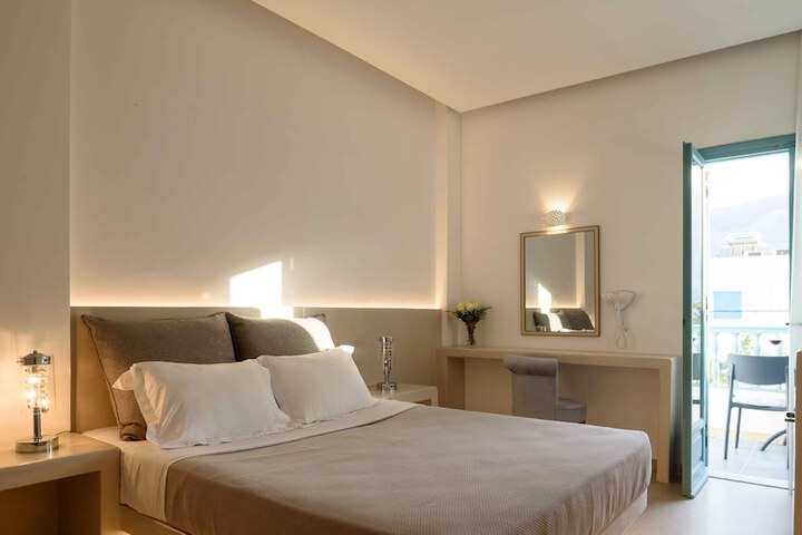 Room 6 of 23