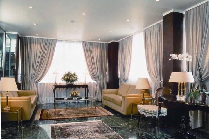 Guest Lobby