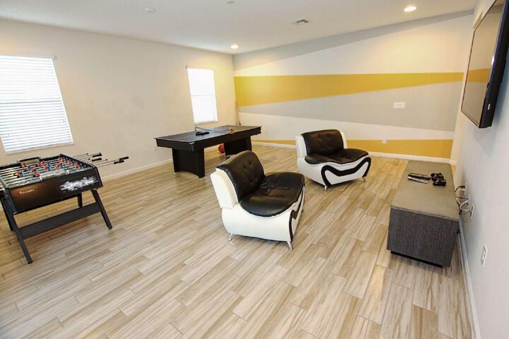Room 42 of 50