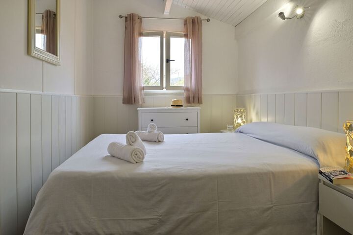 Room 4 of 290
