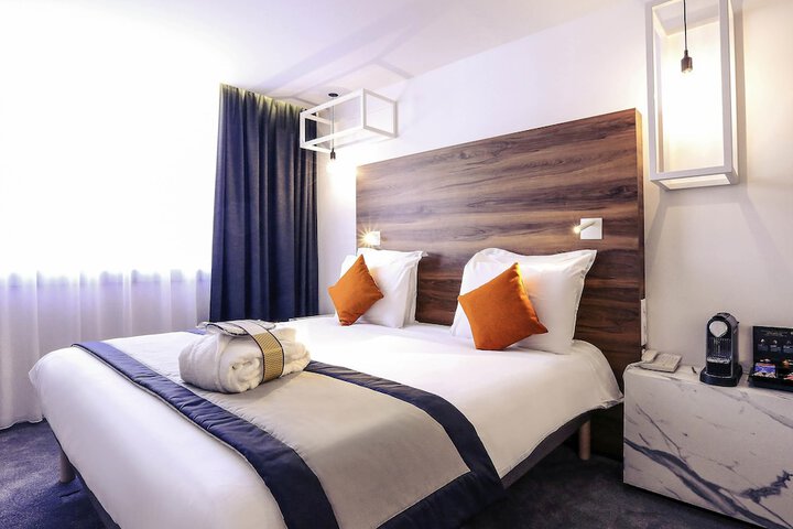 Room 15 of 57