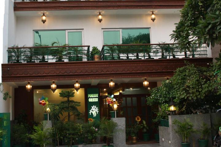 Hotel Forest Green