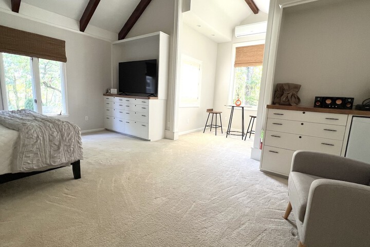 Room 33 of 135