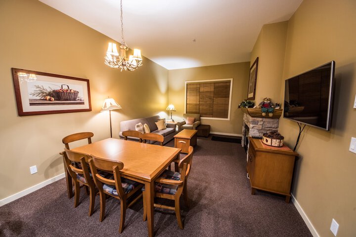 Room 3 of 40