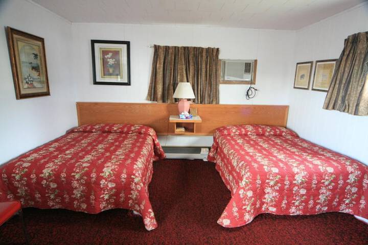 Room 6 of 10