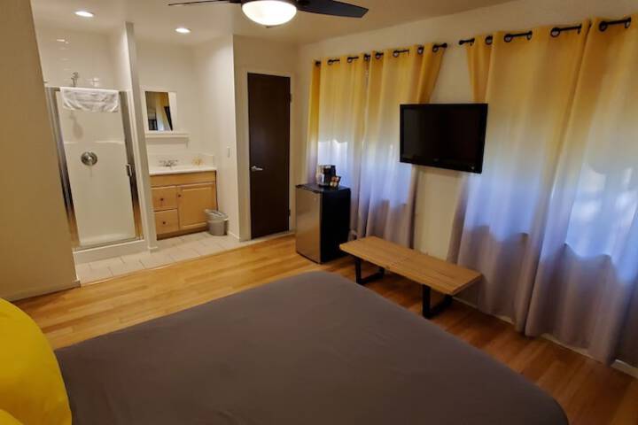 Room 15 of 52