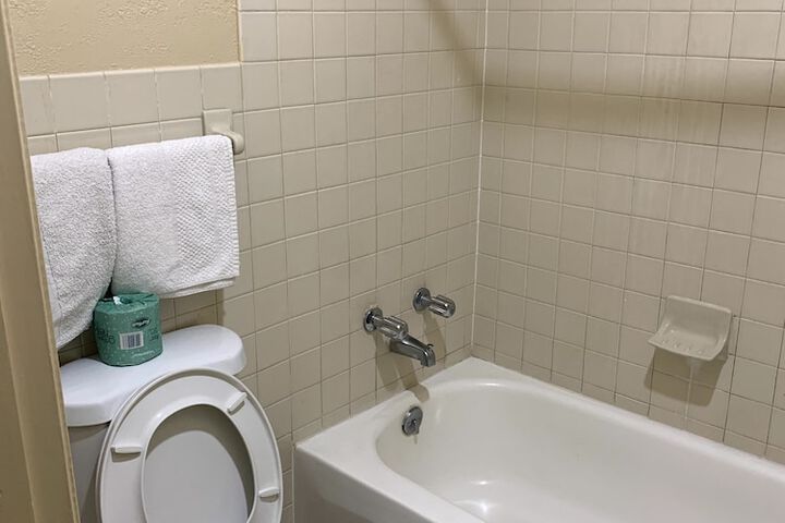 Room 22 of 33