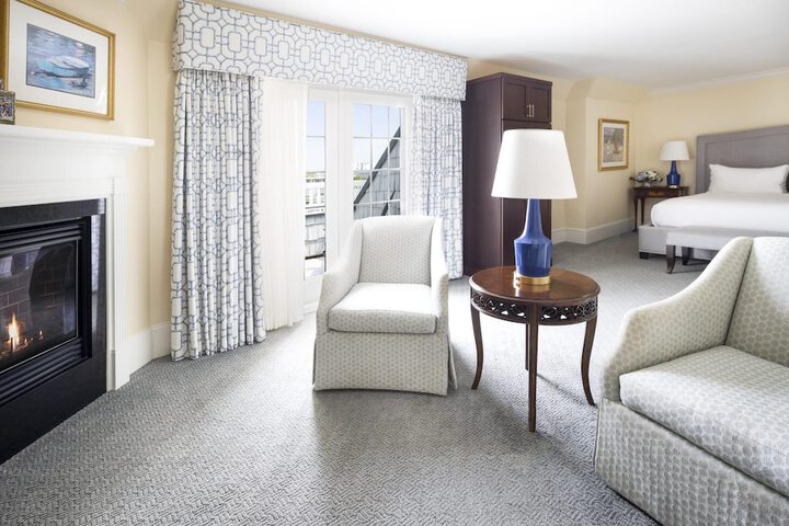 Room 76 of 194
