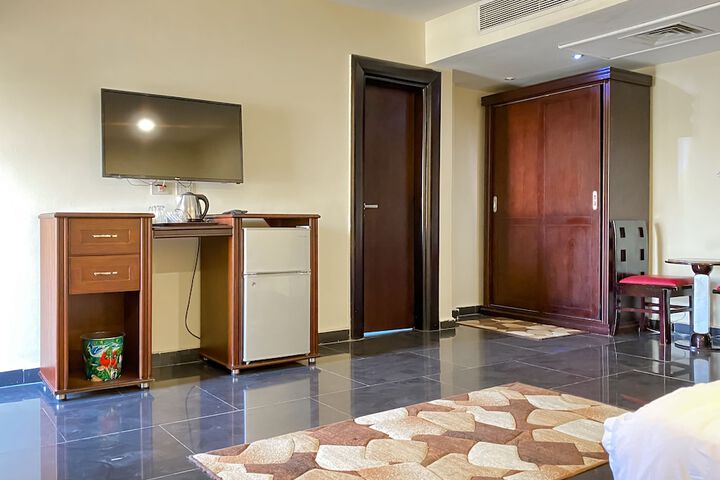 Room 29 of 340