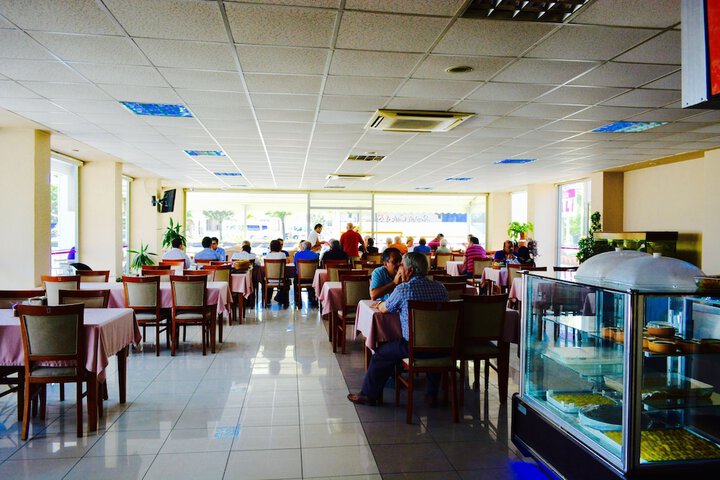 Dining 11 of 20