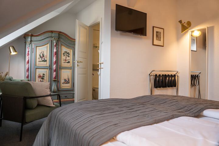 Room 48 of 191