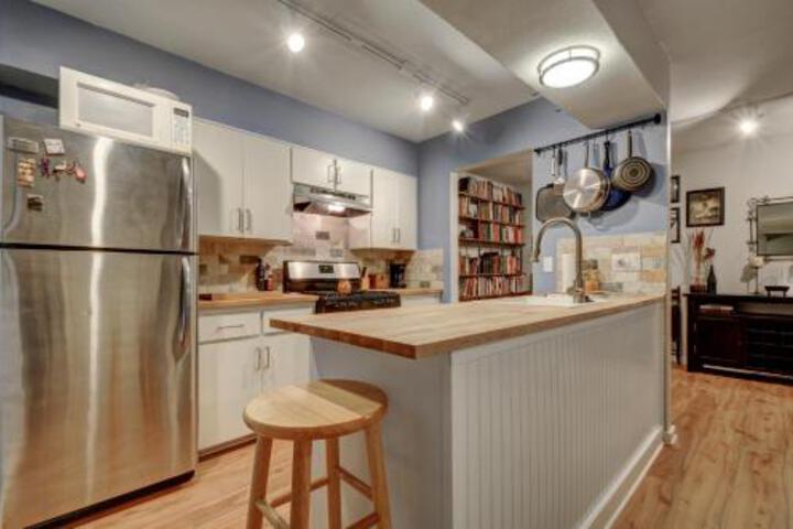 Austin Condo in Hip Travis Heights 1 Br condo by RedAwning in Austin, TX