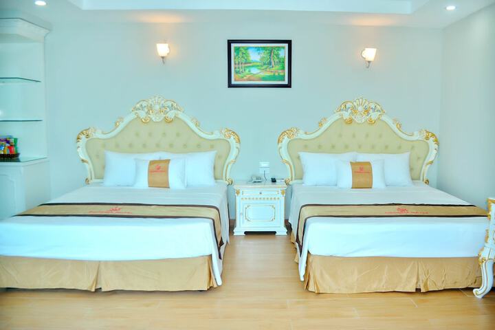 Room 15 of 37